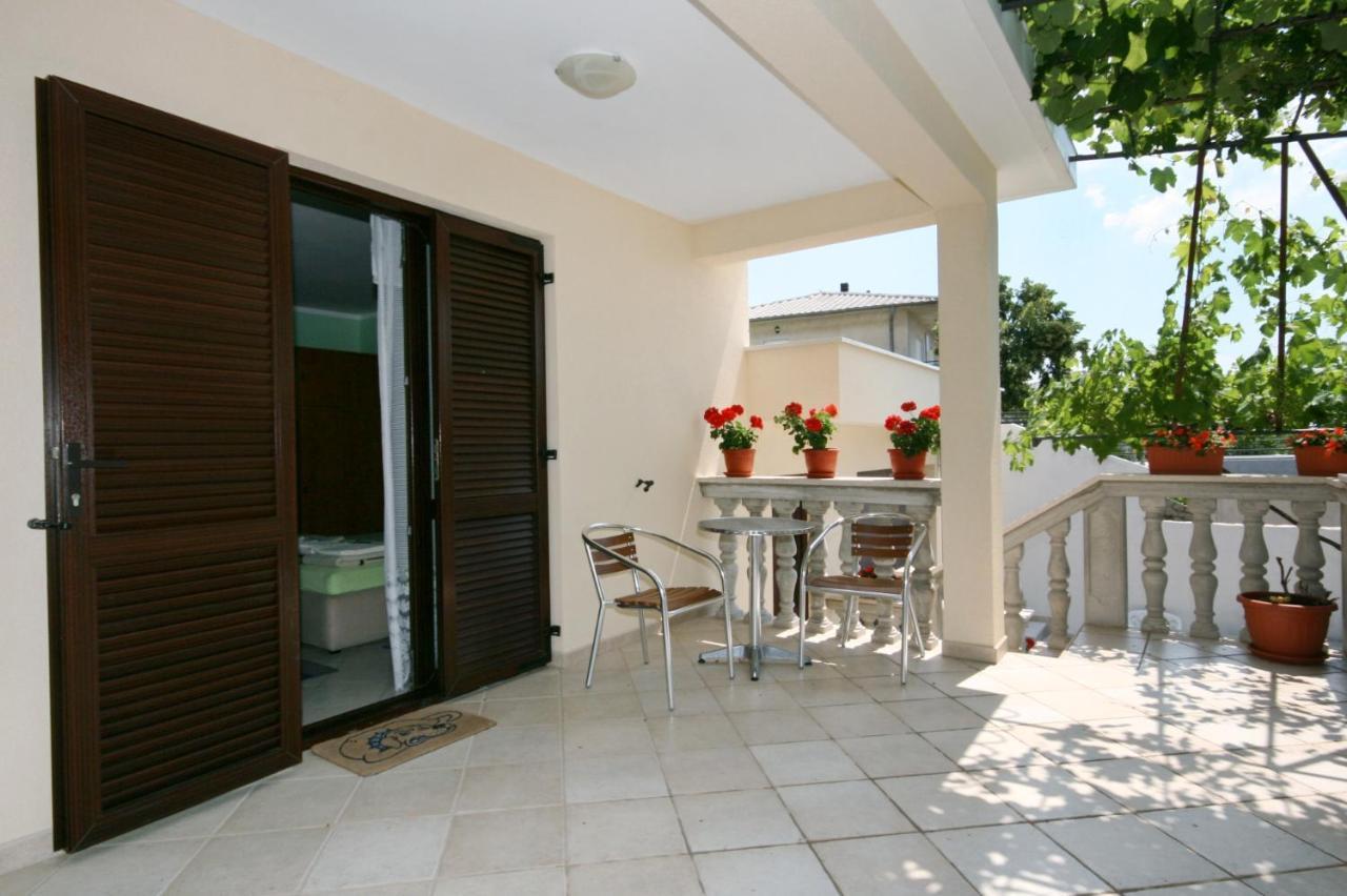 Apartments With A Parking Space Novi Vinodolski - 5593 ภายนอก รูปภาพ